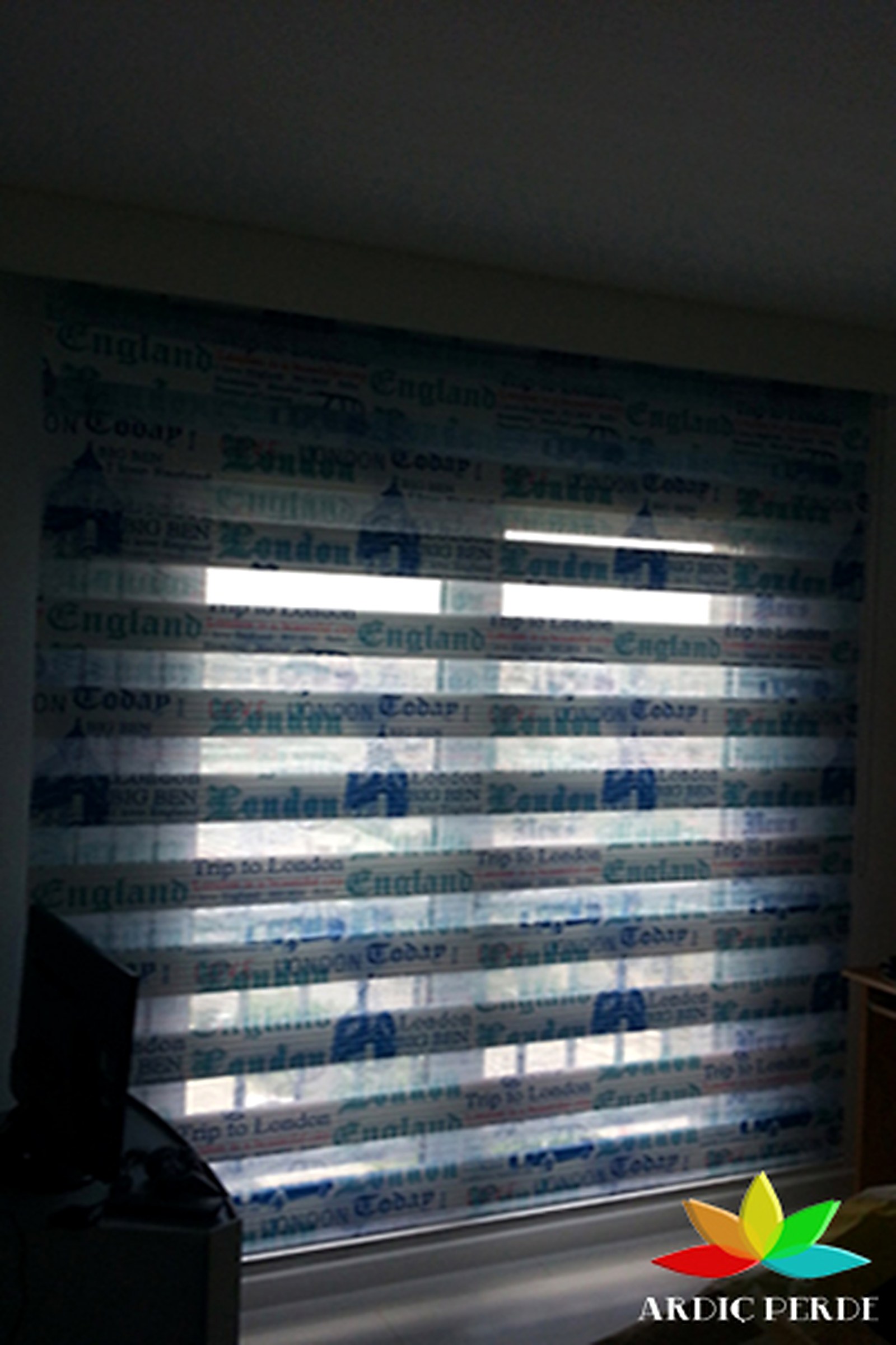 Ümitköy Hilmi Barlas Arinna Park Residences (Çankaya / Ankara) — Teen Bedroom UV Digital-Printed London-Paris-New York Dual-Layer Pleated Zebra Blind Installation (Left Window)