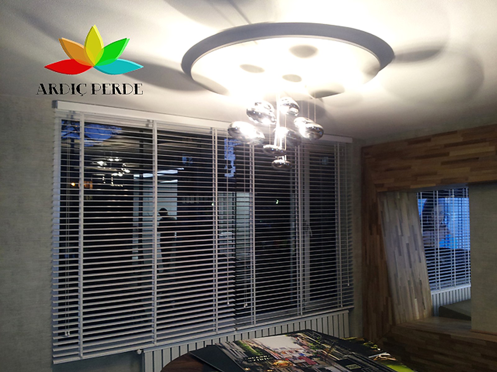 Denta Fine Dental Health Clinic (Çankaya / Ankara) — VIP Patient Lounge & Waiting Area — Tape-Trimmed 50mm White Lacquered Venetian Blinds Installation